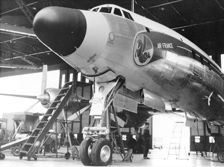 F-BHBK en révision au hangar - Clic pour grande taille