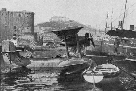 Hydravion de Noguès dans la baie de Naples