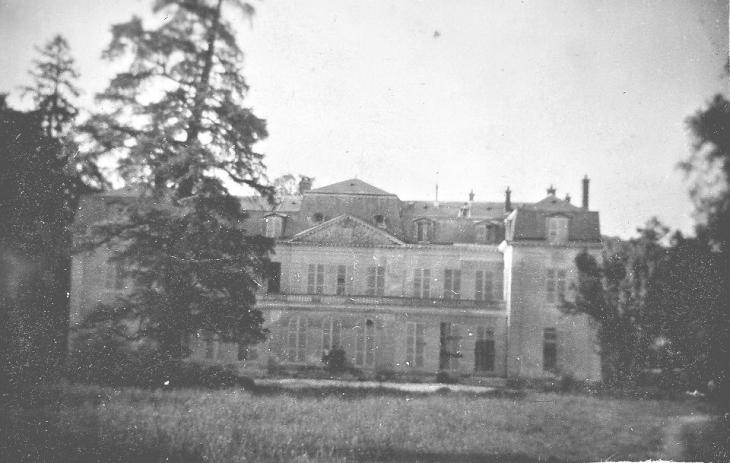 Image de largeur 730 pixels
25_1947_chateau